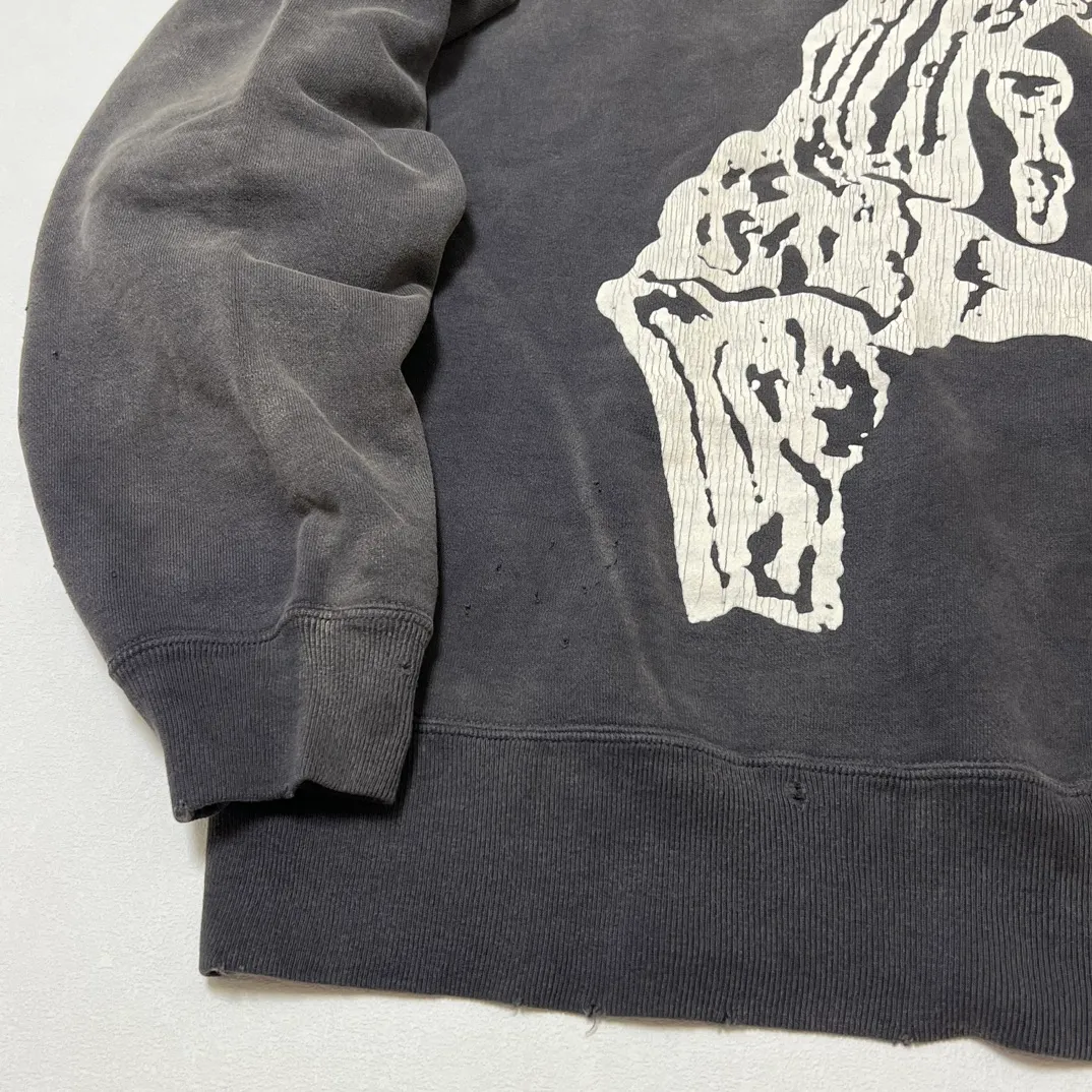SAINT M×××××× BONE SAINT CREW SWT/BLK Bone SAINT destruction sweatshirt, washed black S-XL Assute dyeing, genuine whole garment sprayed with horse-hair fading process, collar/cuffs frayed in many places, front and rear panels/sleeves super complex fraying, heavy washing and water distressing, correct fruit mark/angel mark
